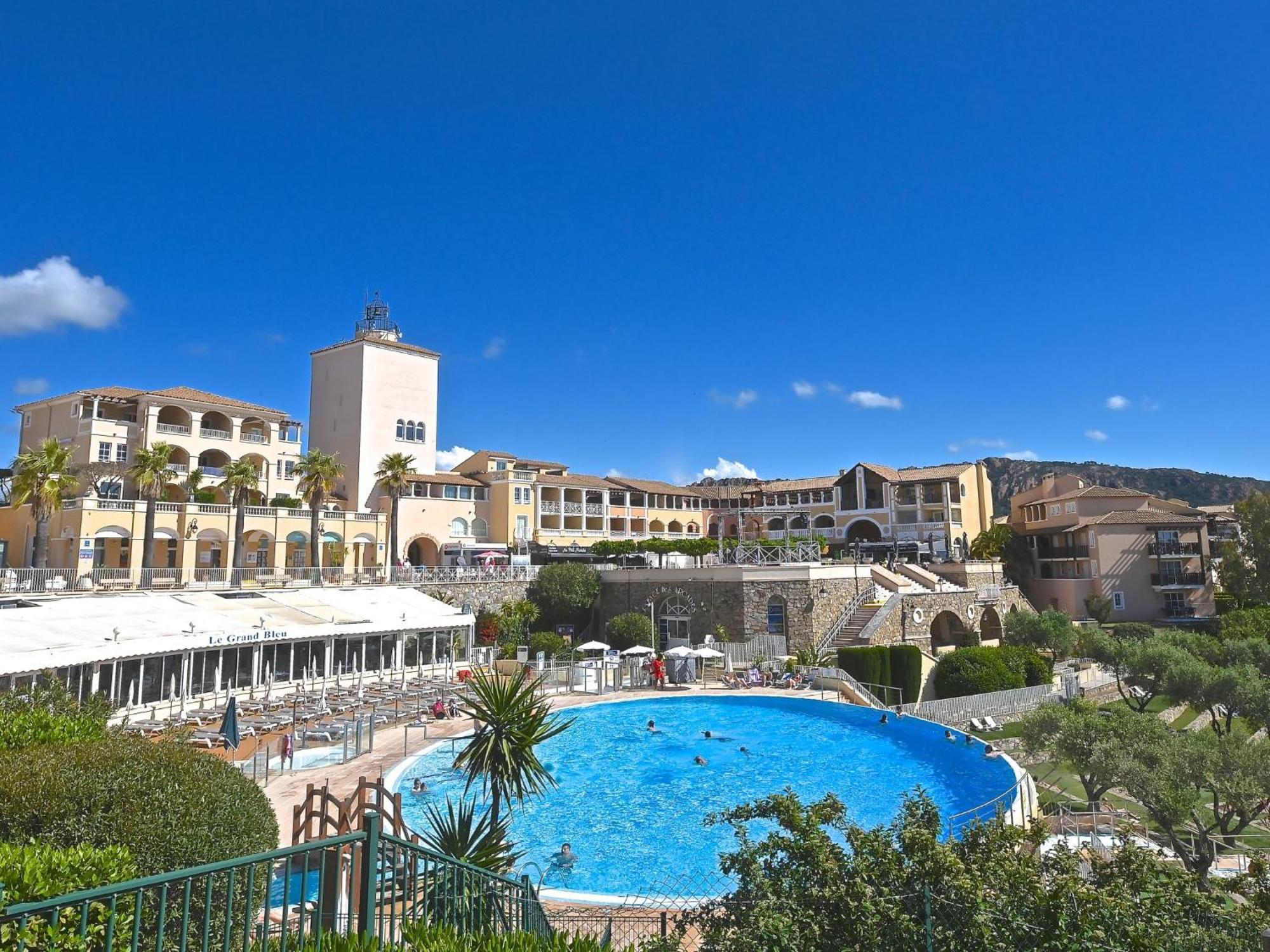 Apartment Village Cap Esterel - L'Esquinade-31 By Interhome Saint-Raphaël Dış mekan fotoğraf